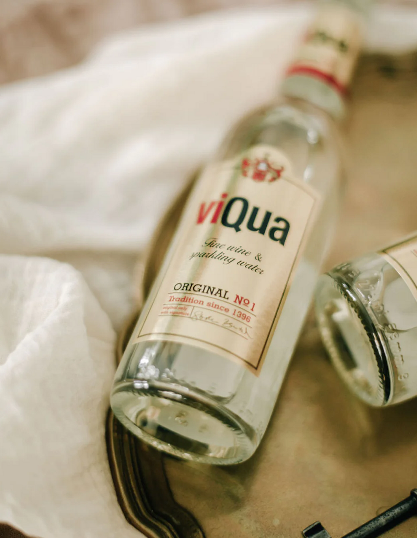 12er Set: viQua - fine wine and sparkling water